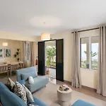 Casa Imaculado Coracao By An Island *