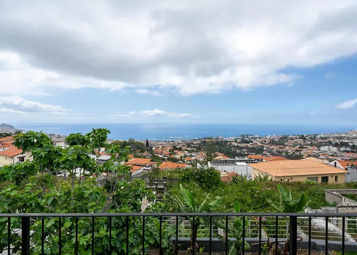 Casa Imaculado Coracao By An Island Funchal (Madeira)